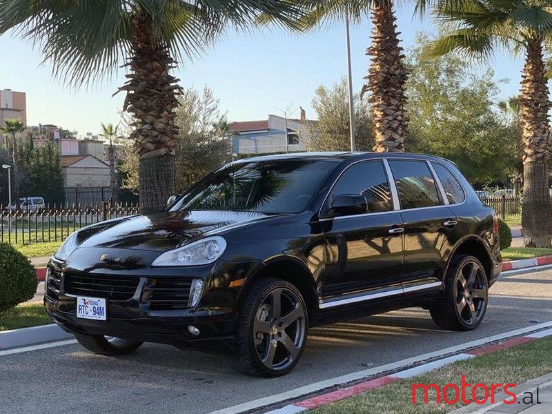 2010' Porsche Cayenne photo #1