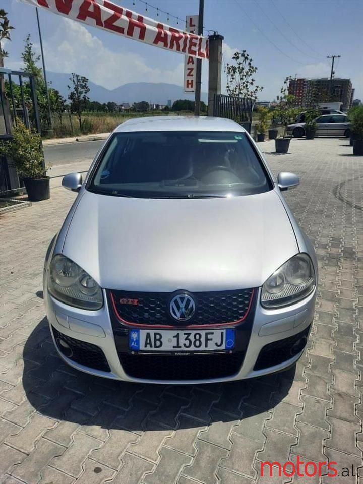 2005' Volkswagen Golf photo #1