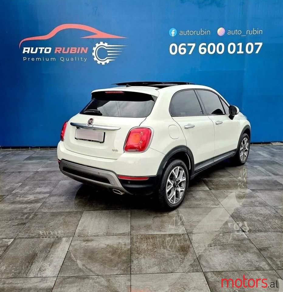 2017' Fiat 500X photo #3