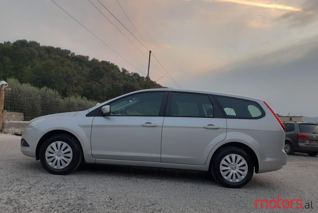 2010' Ford Focus photo #1