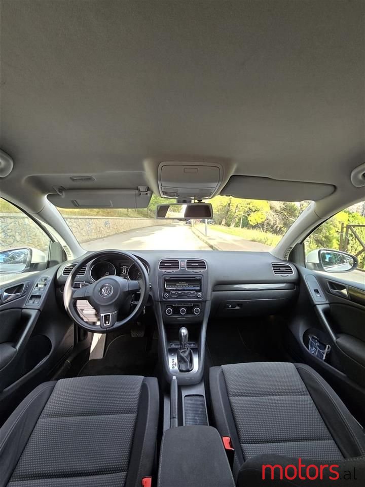 2012' Volkswagen Golf photo #6