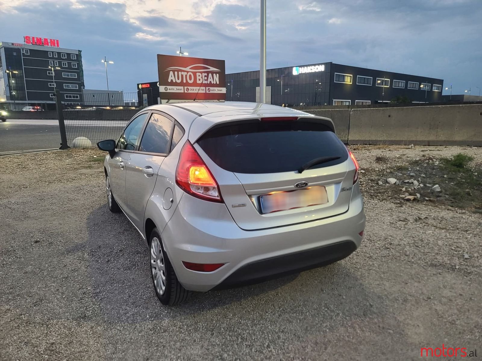 2014' Ford Fiesta photo #3