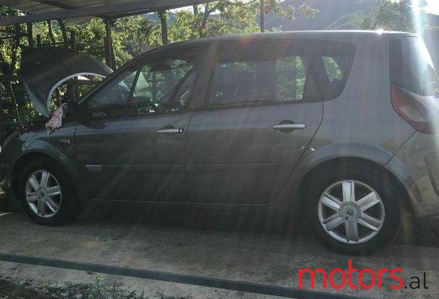 2005' Renault Scenic photo #1