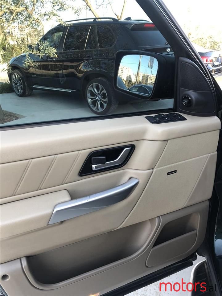 2009' Land Rover Range Rover photo #2