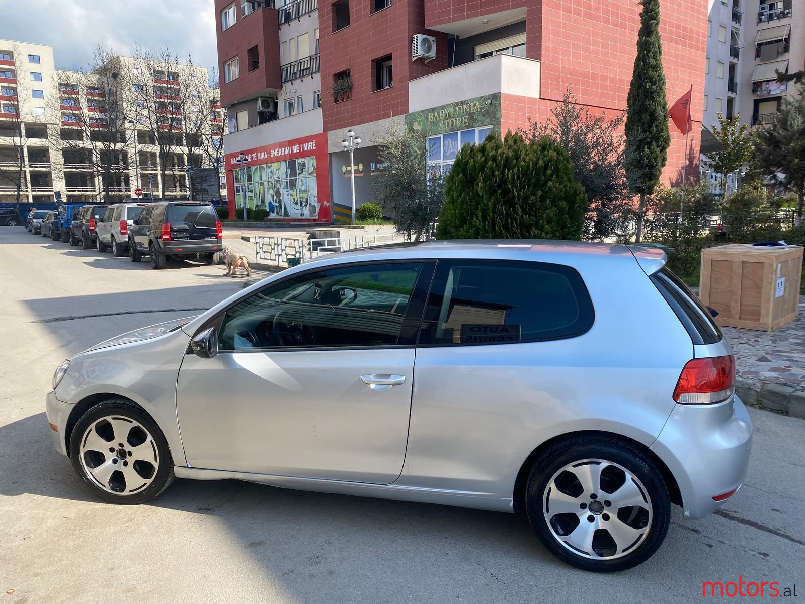 2010' Volkswagen Golf photo #1