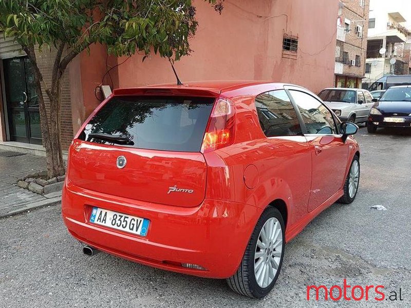 2008' Fiat Grande Punto photo #2