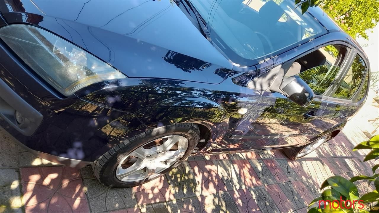 2006' Ford Focus photo #5