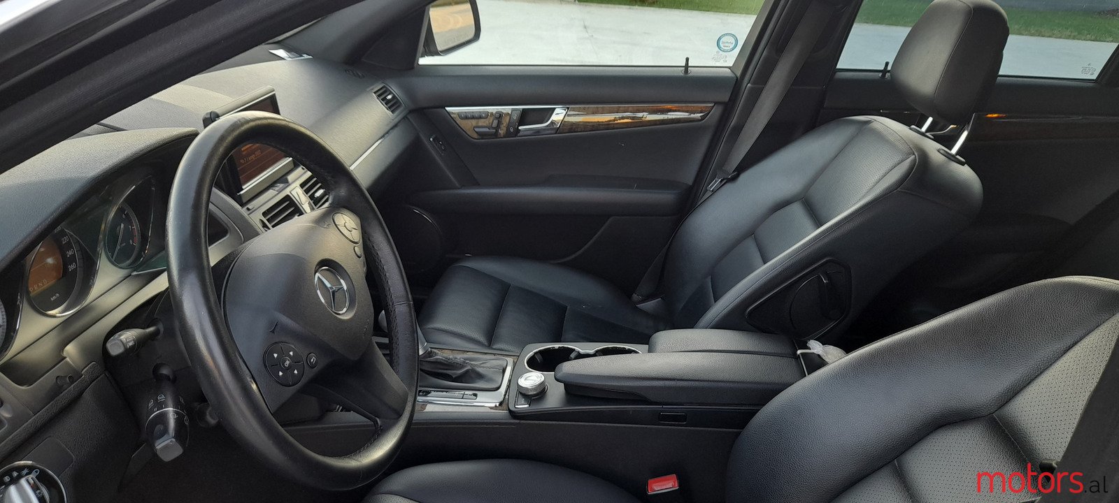 2009' Mercedes-Benz C-Class photo #6