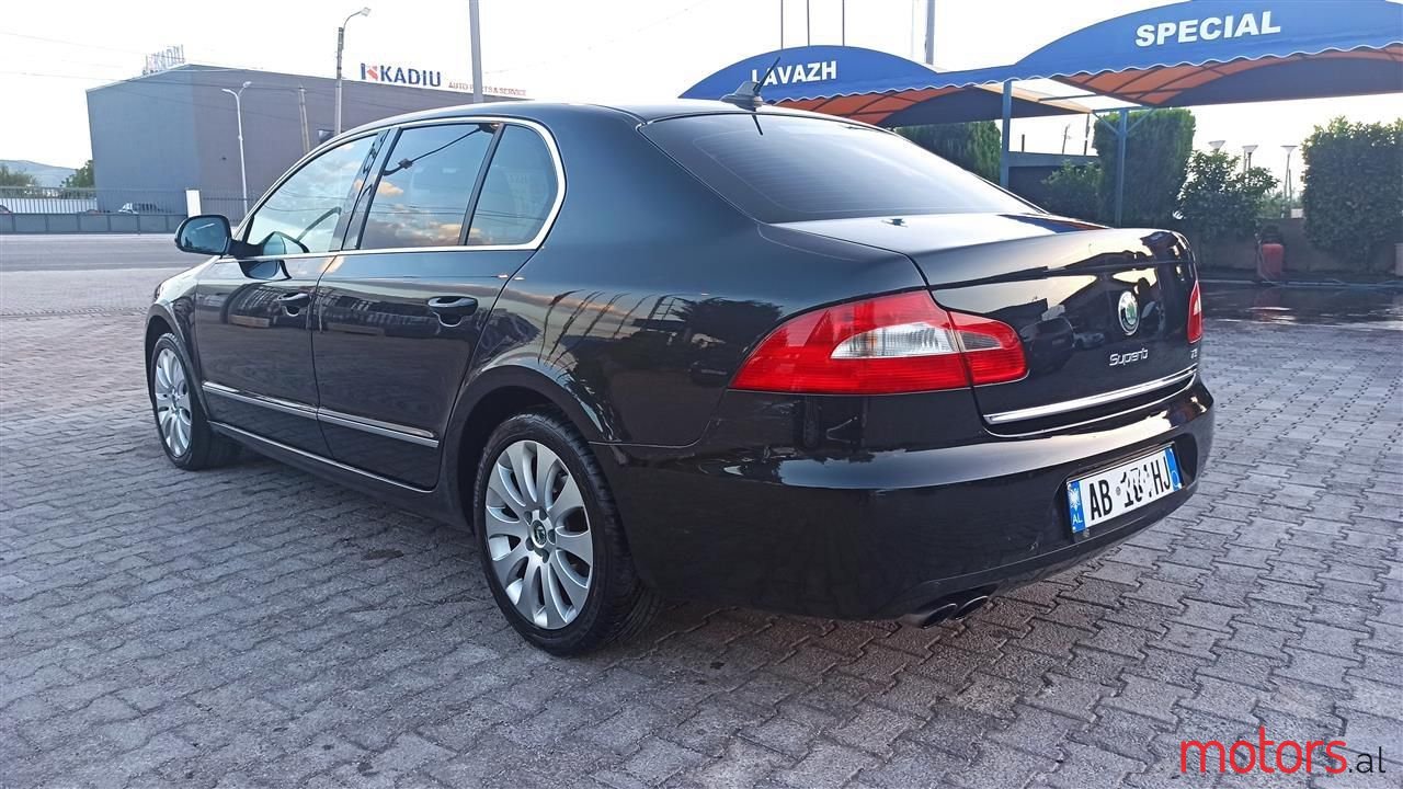 2009' Skoda Superb photo #4