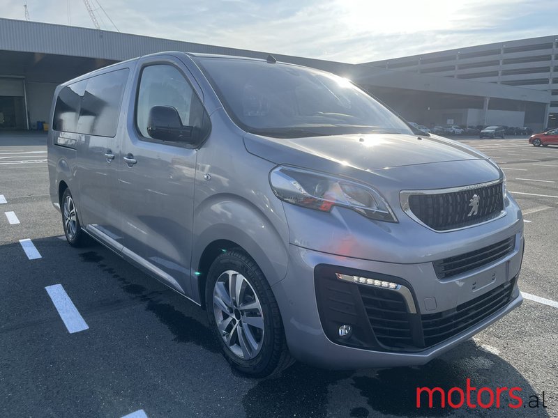 2023' Peugeot Traveller photo #1