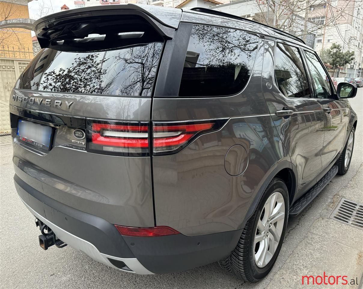 2018' Land Rover Discovery photo #5