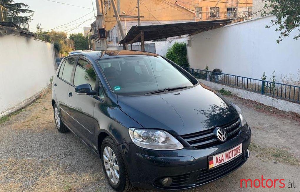 2006' Volkswagen Golf photo #1