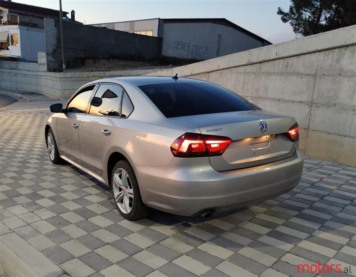 2014' Volkswagen Passat photo #1