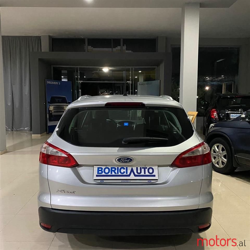 2011' Ford Focus photo #3