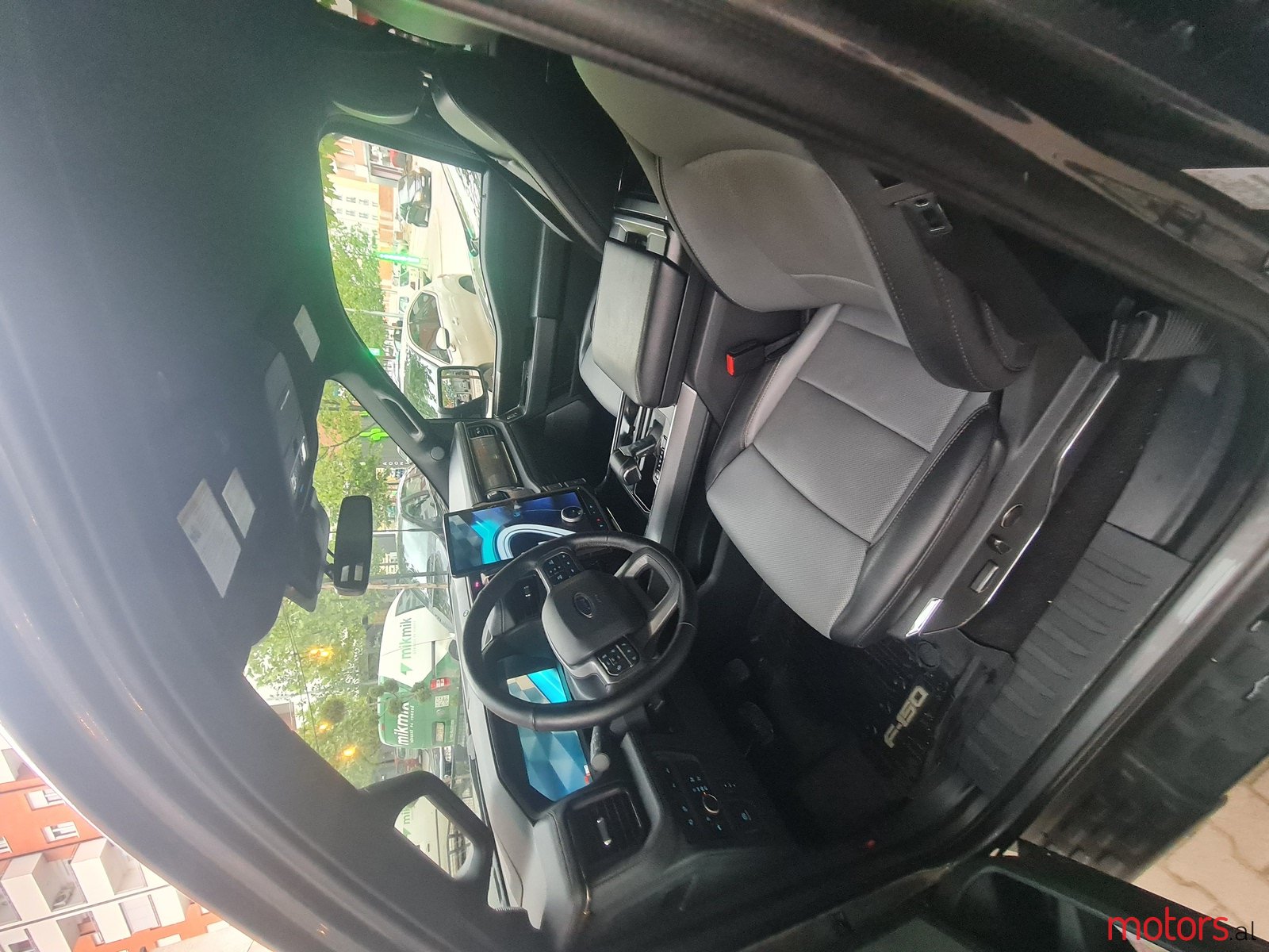 2023' Ford Club Wagon Elektrik photo #2