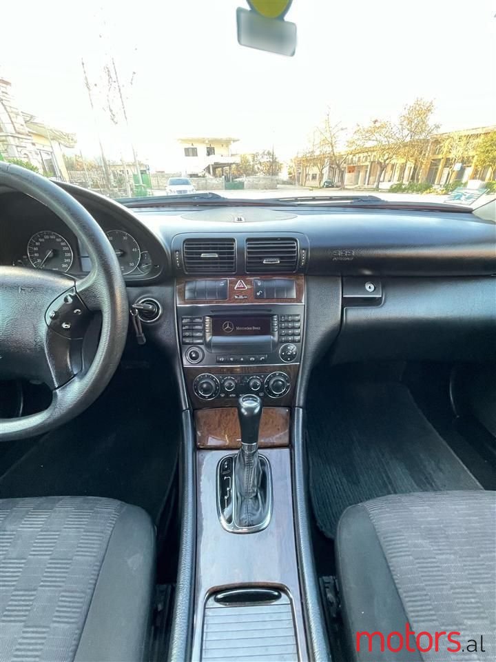 2005' Mercedes-Benz C 200 photo #4