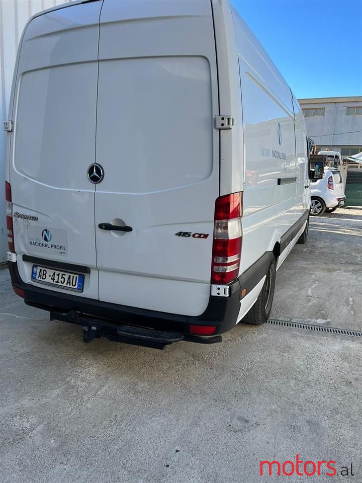 2009' Mercedes-Benz Sprinter photo #1