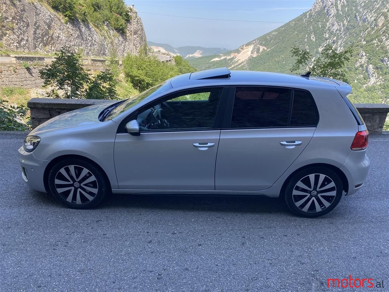 2012' Volkswagen Golf photo #4