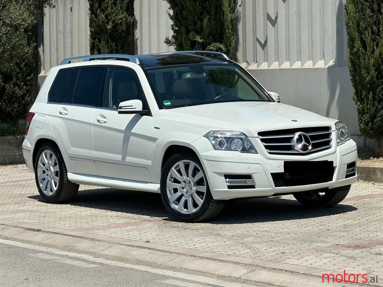 2010' Mercedes-Benz GLK 220 photo #1