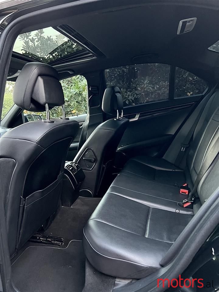 2013' Mercedes-Benz C 300 photo #6