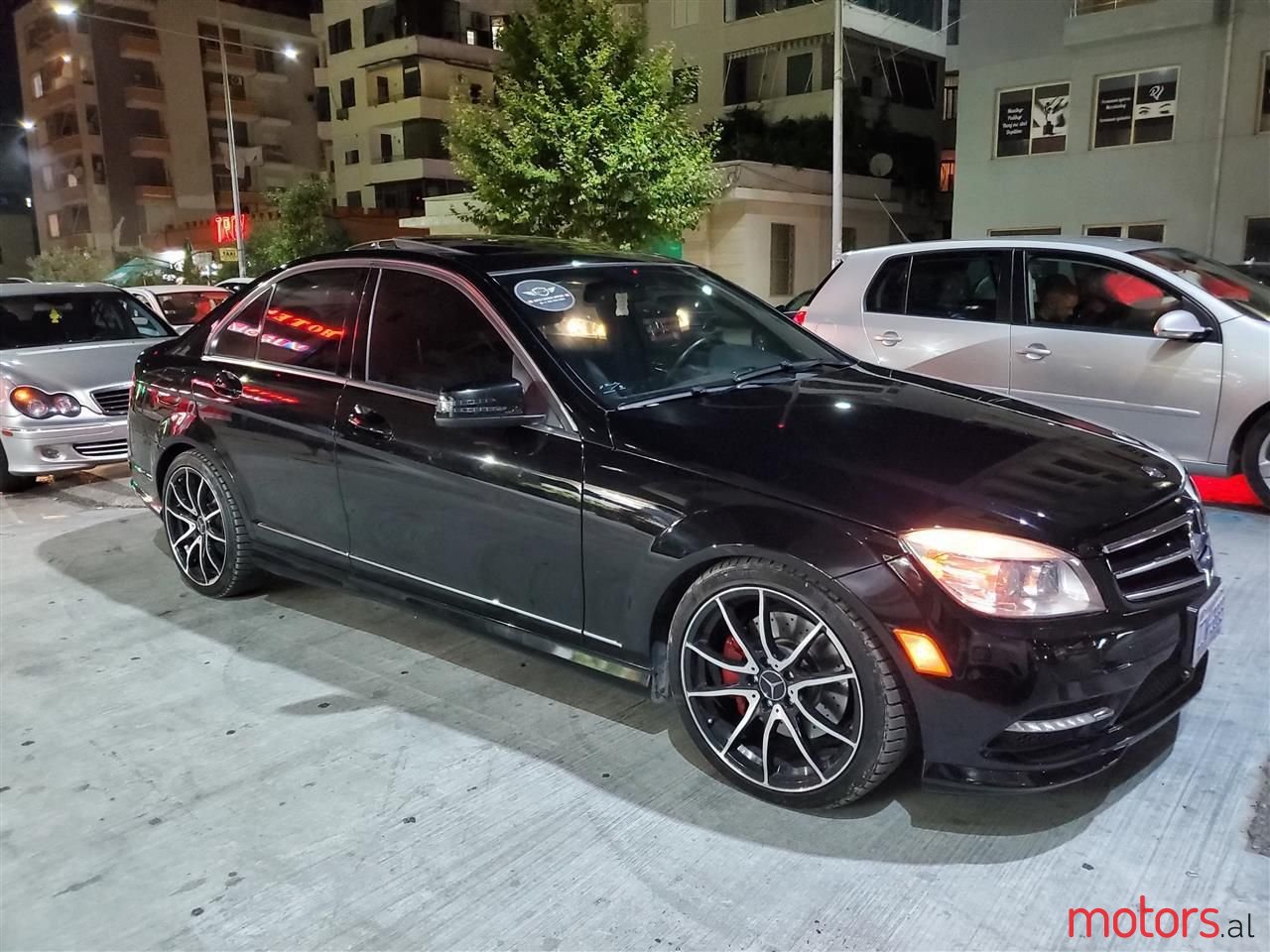 2011' Mercedes-Benz C 300 photo #3