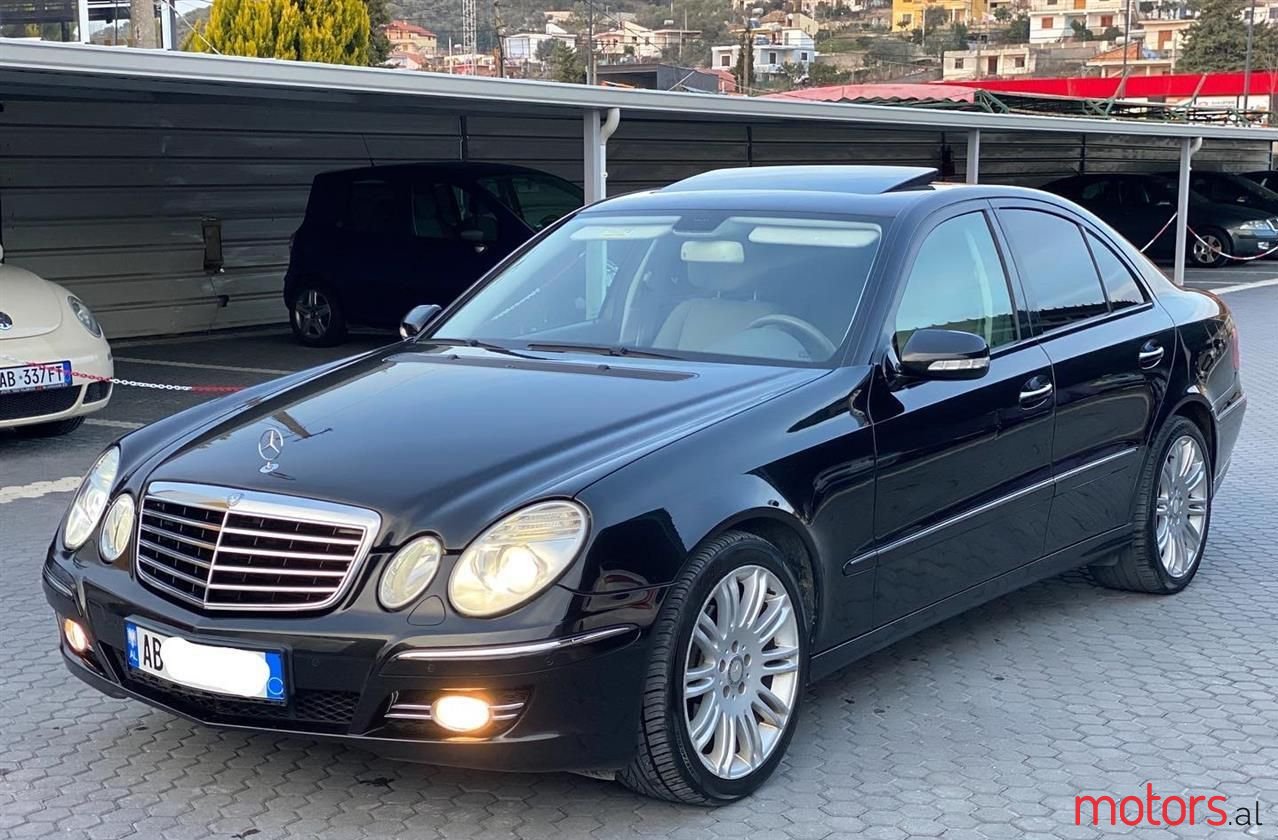 2008' Mercedes-Benz E 320 photo #1