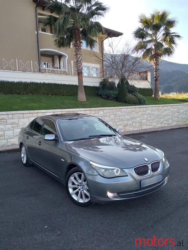 2010' BMW 520 photo #2