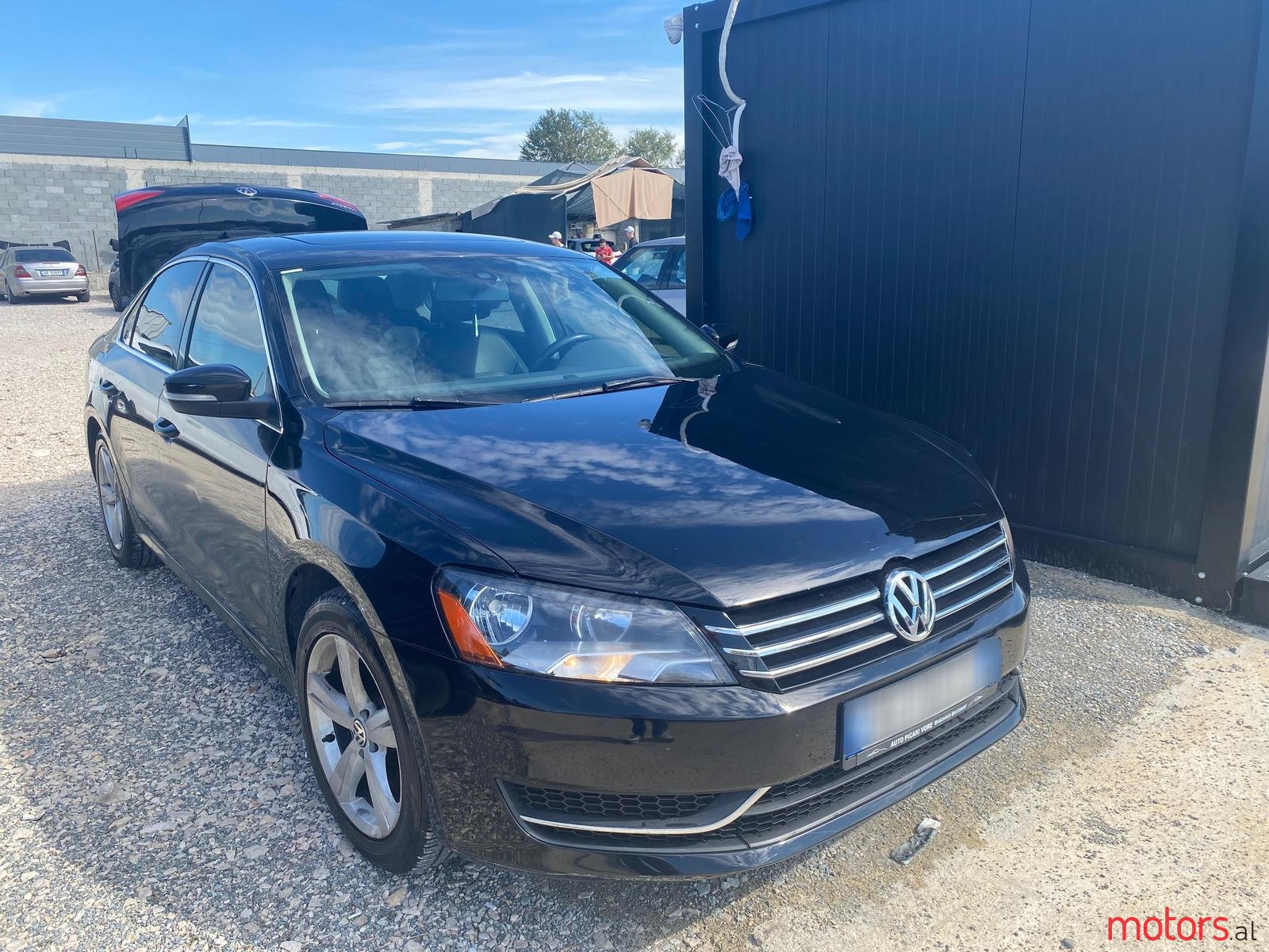 2013' Volkswagen Passat photo #5