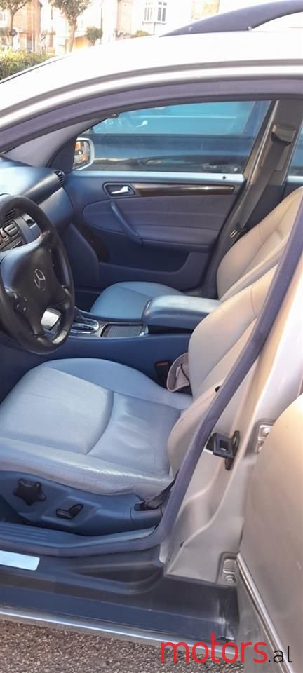 2002' Mercedes-Benz C 220 photo #5