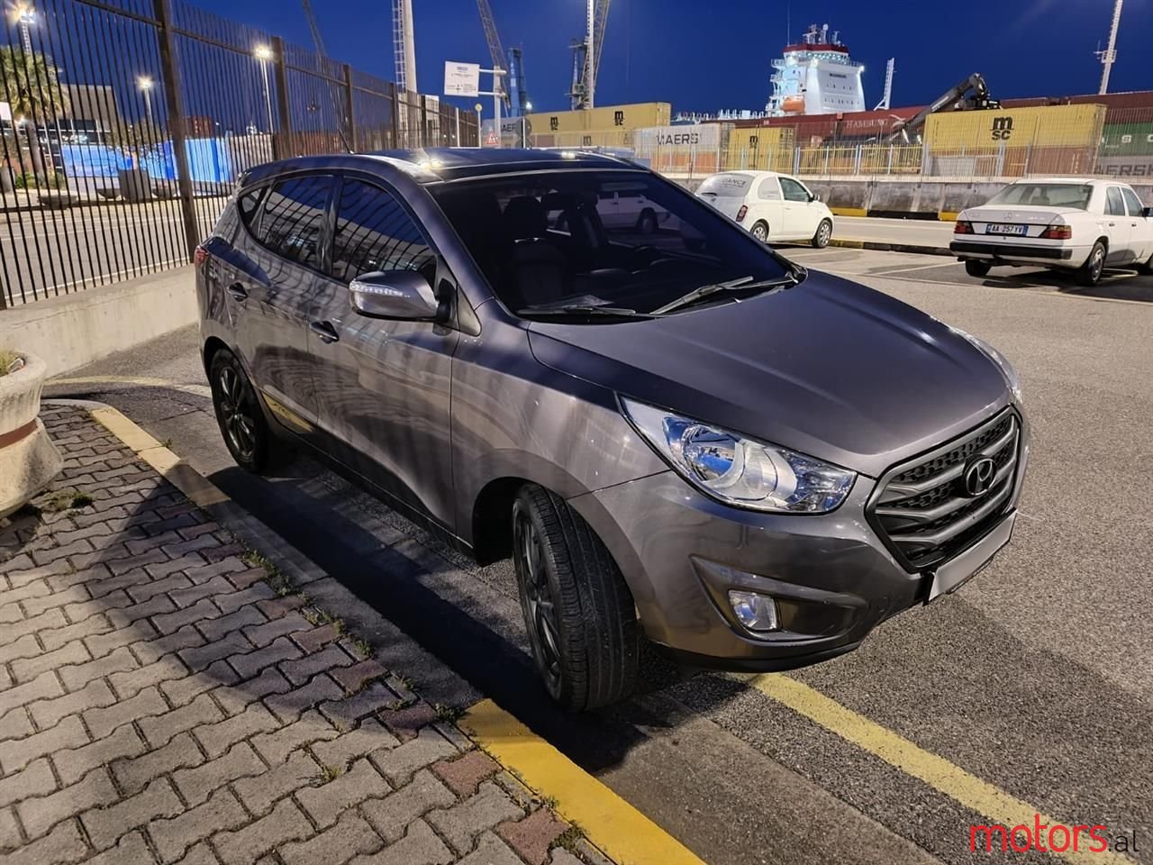 2011' Hyundai Tucson photo #1