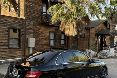 2012' Mercedes-Benz 300