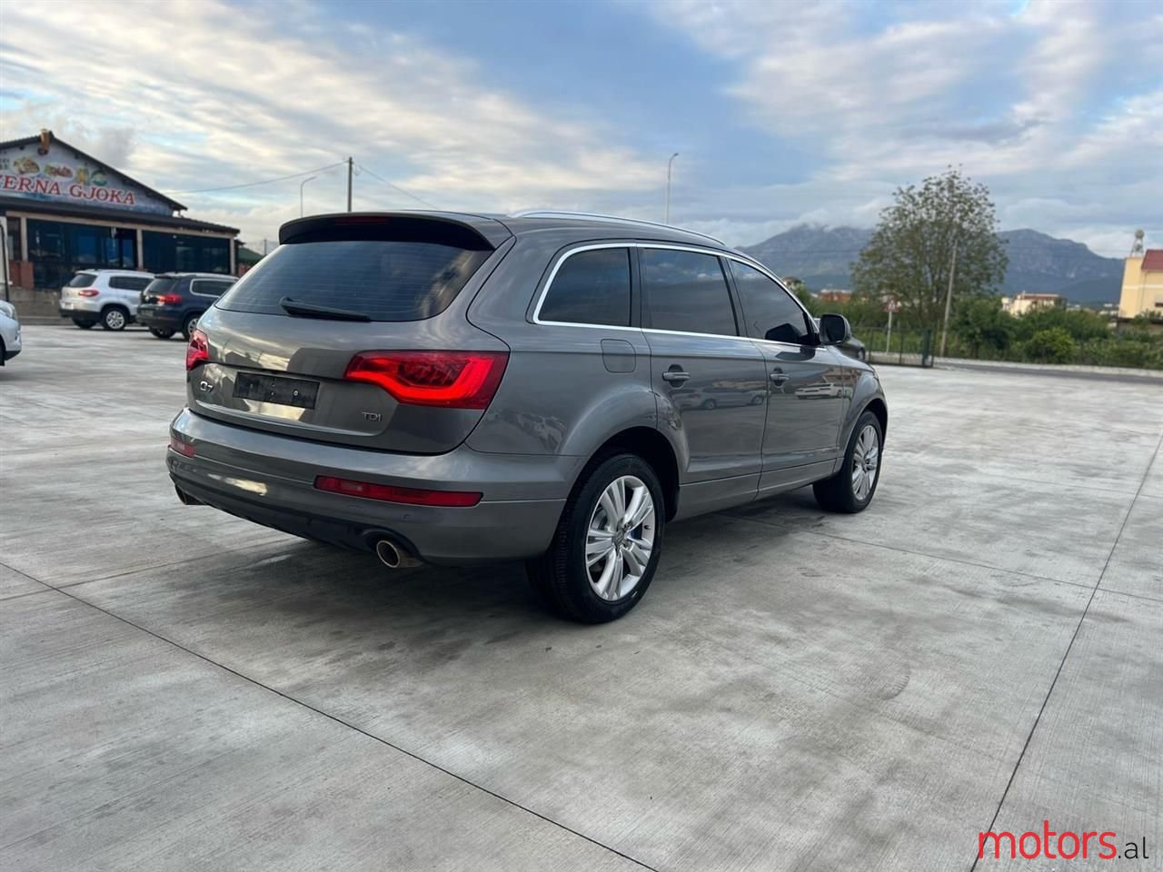 2011' Audi Q7 photo #4