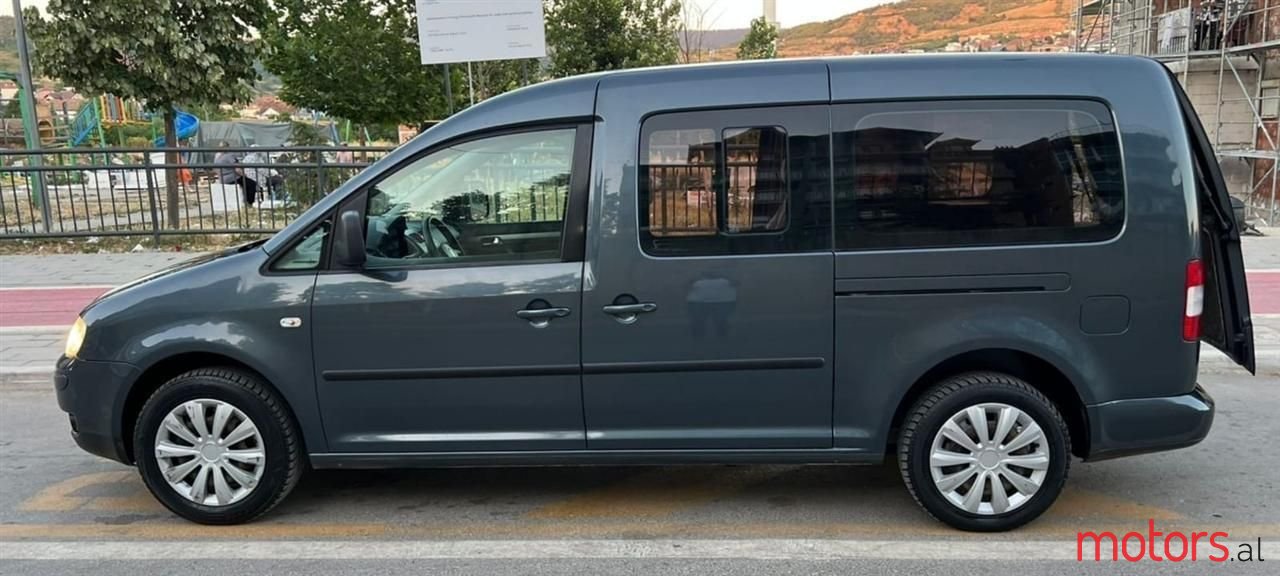 2010' Volkswagen Caddy photo #1