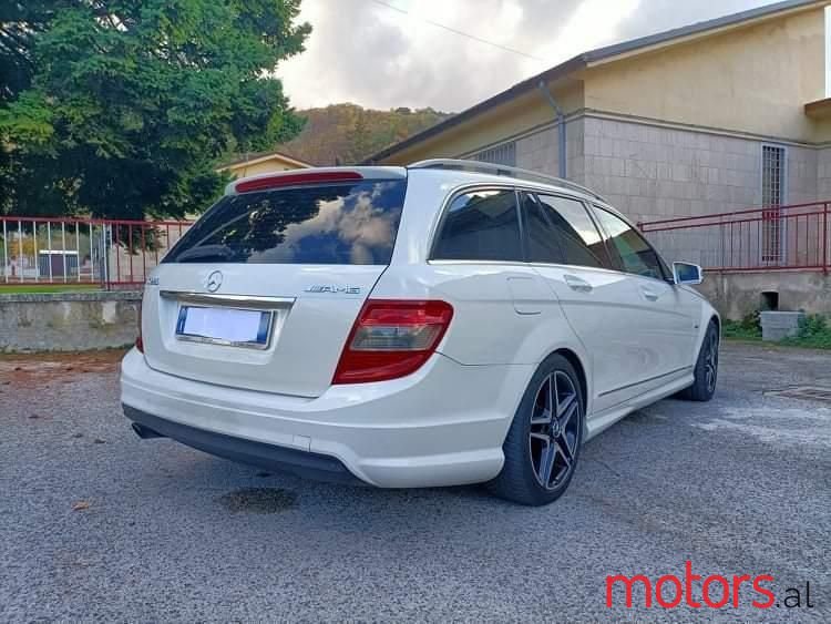 2009' Mercedes-Benz 220 photo #3