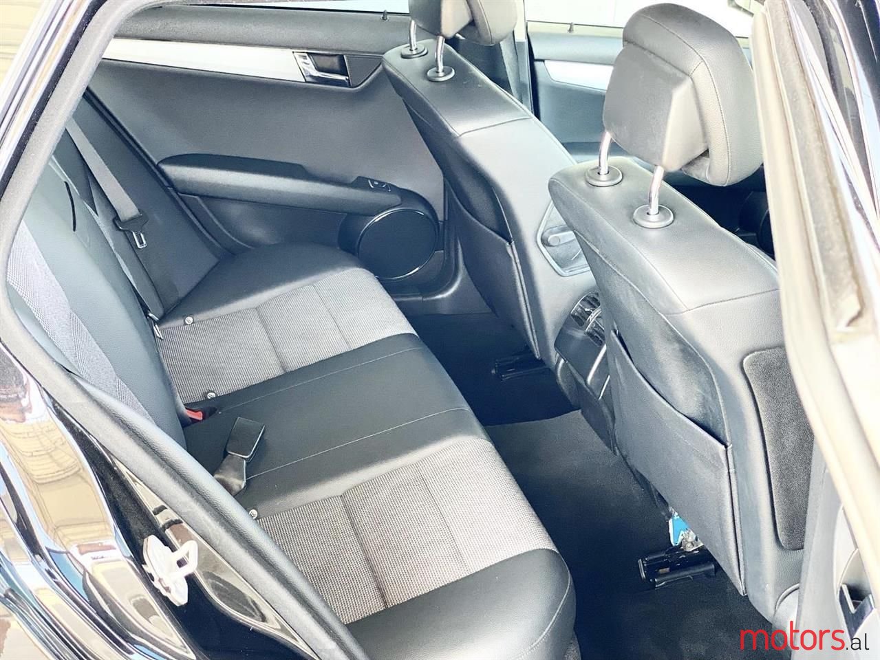 2009' Mercedes-Benz C 220 photo #3