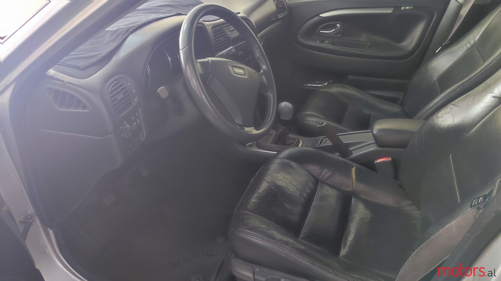 2004' Volvo V40 photo #6