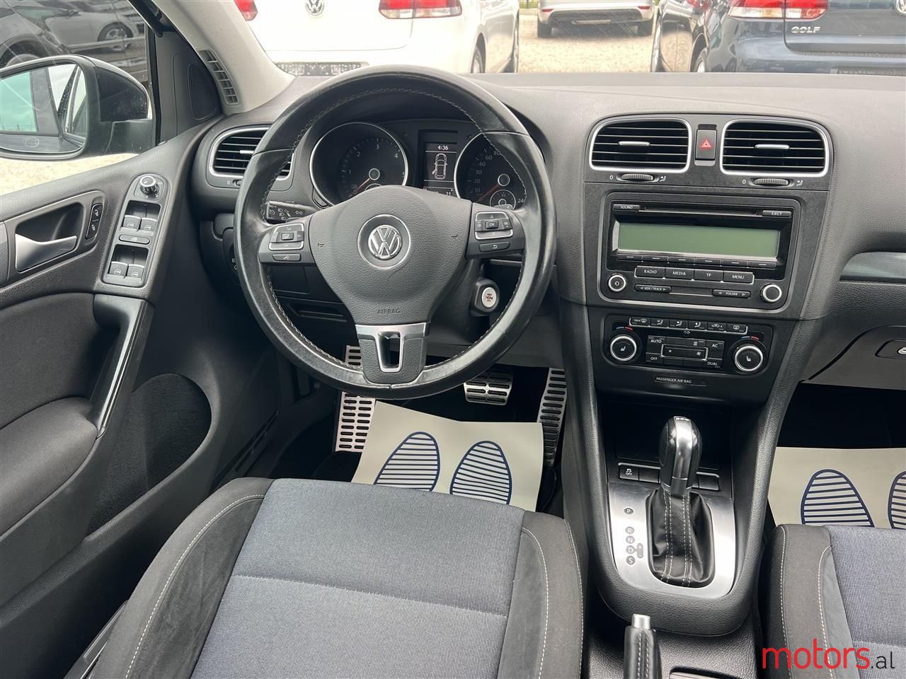 2012' Volkswagen Golf photo #4