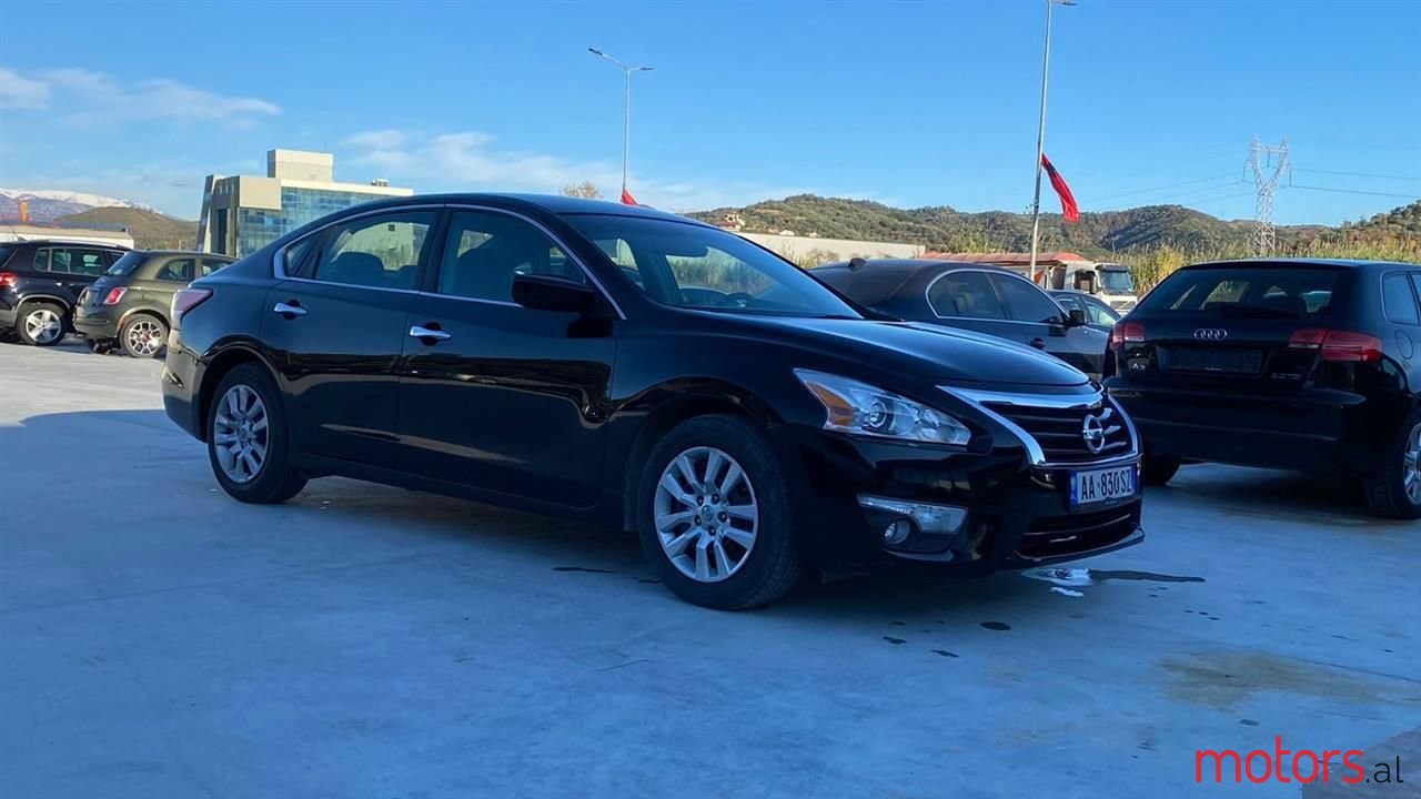 2013' Nissan Altima photo #4