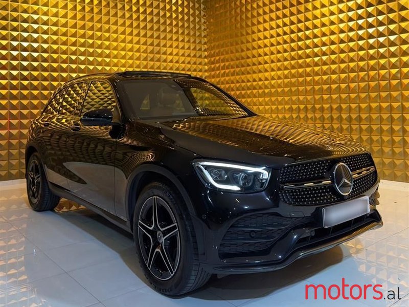 2020' Mercedes-Benz GLC 220 photo #3