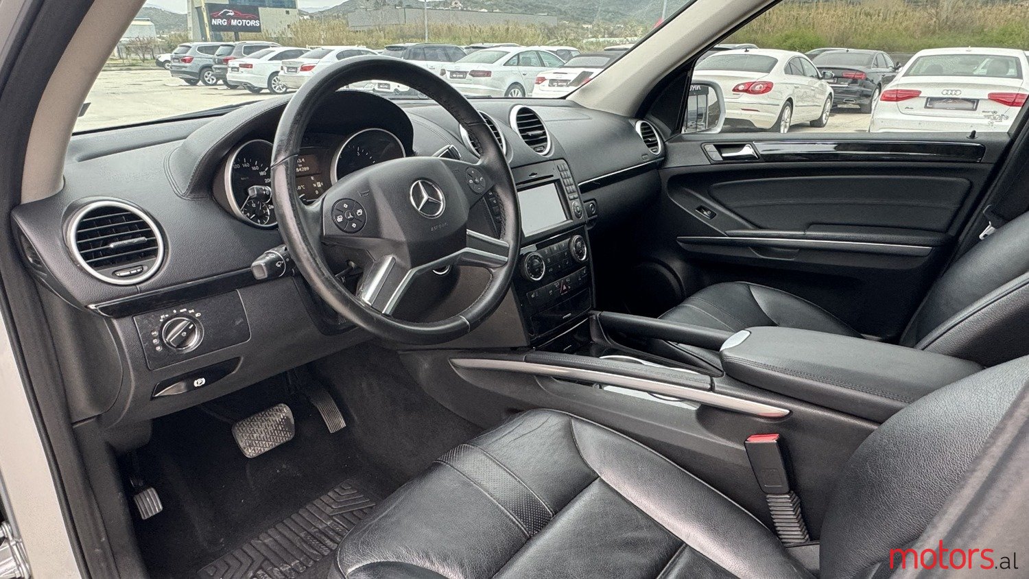 2010' Mercedes-Benz ML 300 photo #5