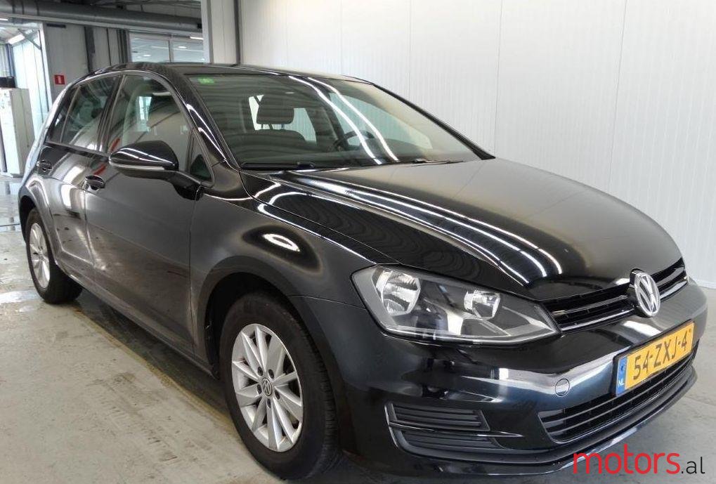 2014' Volkswagen Golf photo #1