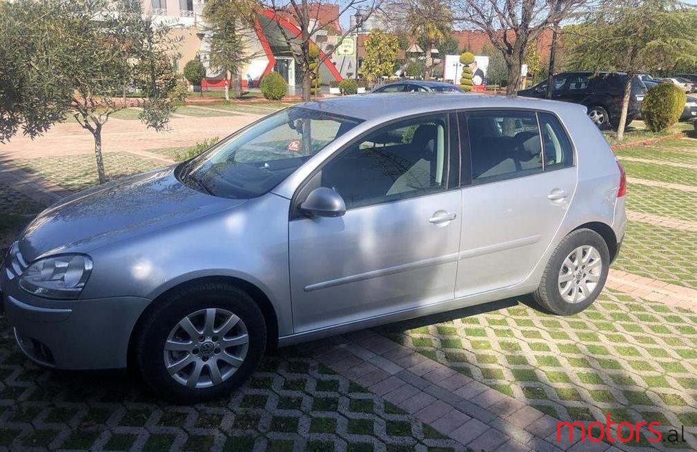 2008' Volkswagen Golf photo #1