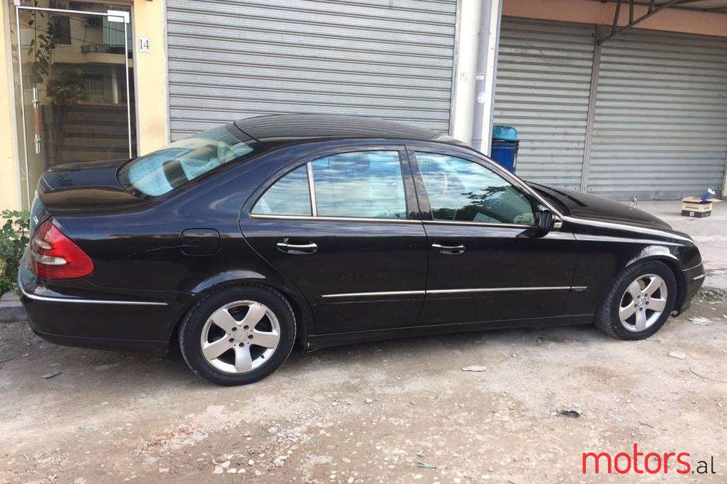 2003' Mercedes-Benz E 220 photo #1