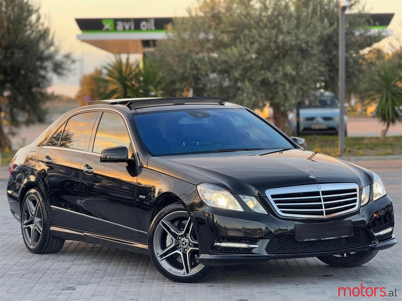 2012' Mercedes-Benz E 500 photo #2
