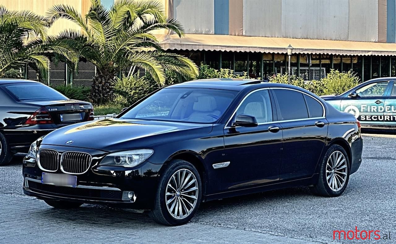 2009' BMW 730 photo #1