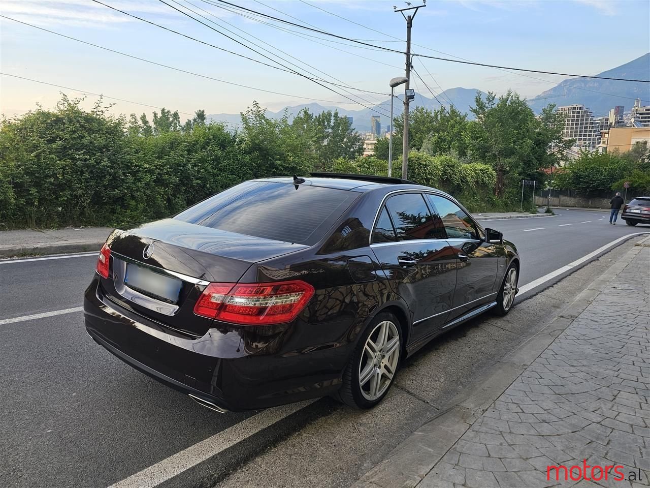 2010' Mercedes-Benz E 350 photo #5
