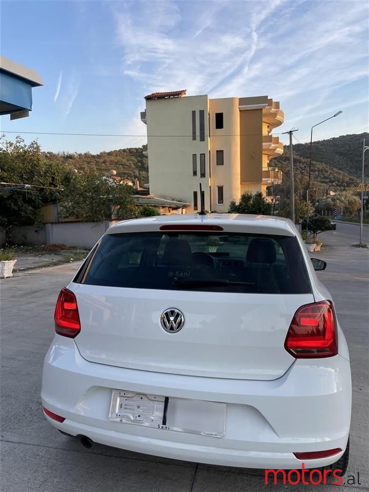 2014' Volkswagen Polo photo #4