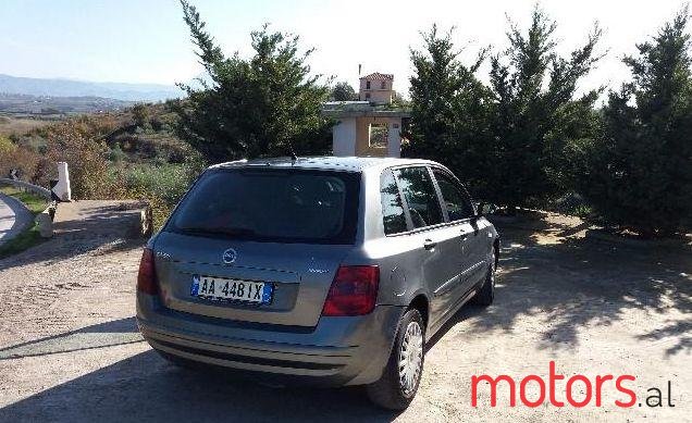 2005' Fiat Stilo photo #2