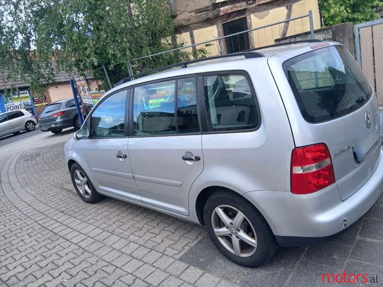 2005' Volkswagen Touran photo #1