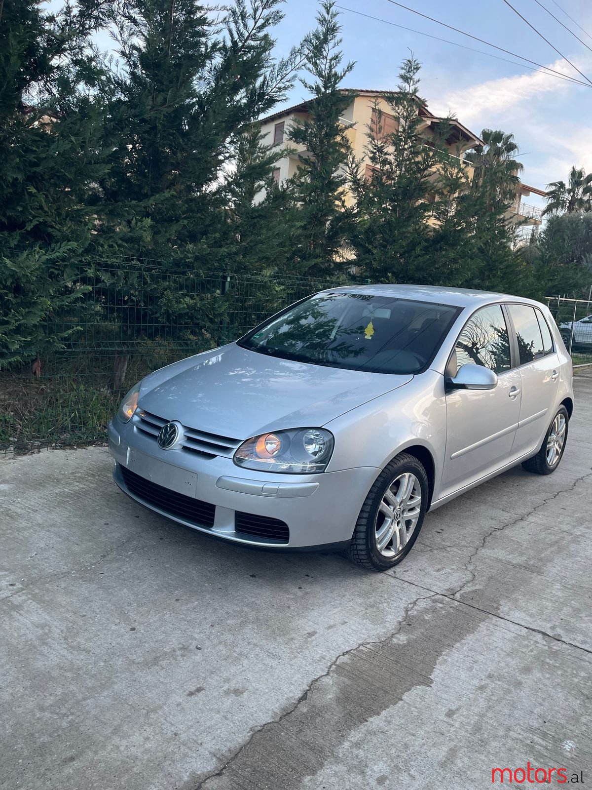 2005' Volkswagen Golf photo #1